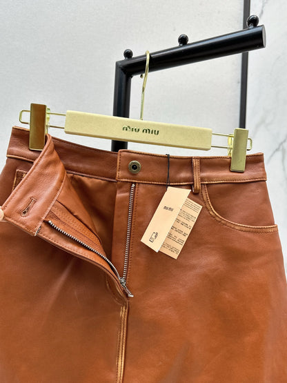 25 New retro style mid length skirt