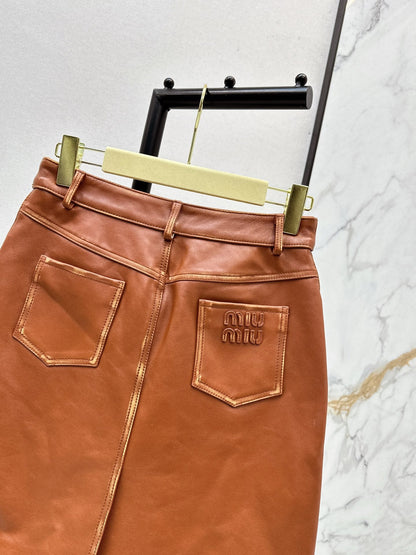 25 New retro style mid length skirt