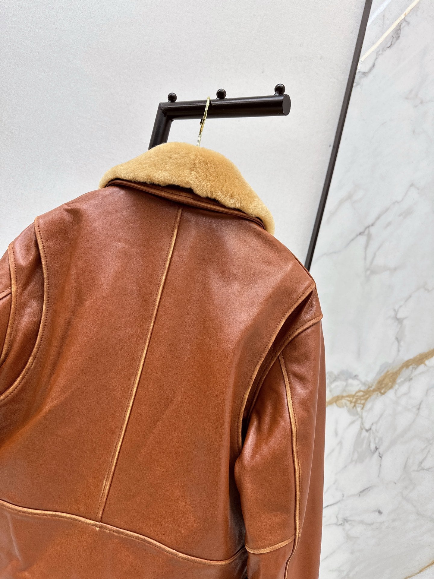 25 New fur collar motorcycle jacket sheepskin jacket(KHAKI/BLACK)