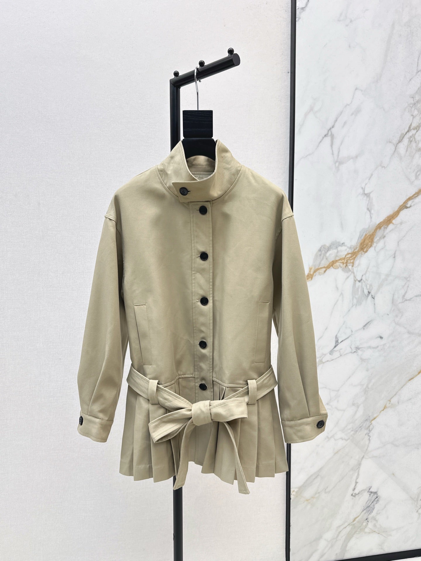 25 New wide shoulder silhouette stand up collar pleated windbreaker jacket(KHAKI/NAVY)