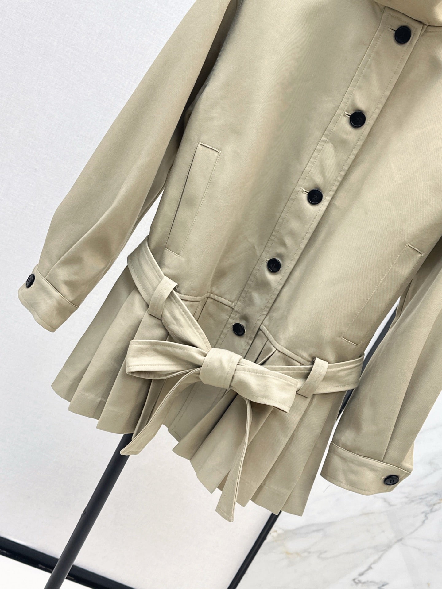 25 New wide shoulder silhouette stand up collar pleated windbreaker jacket(KHAKI/NAVY)