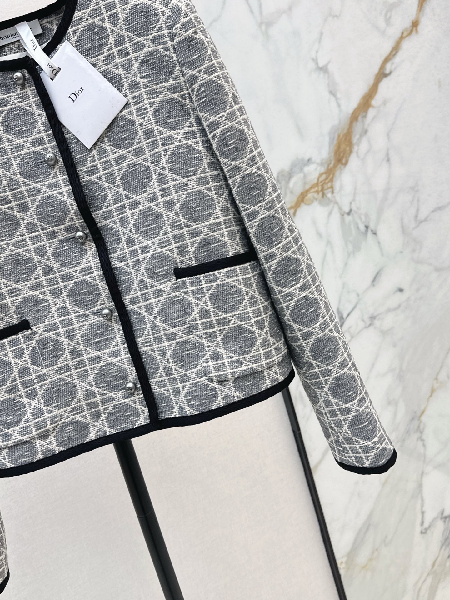 25 New limited edition rattan plaid round neck jacket