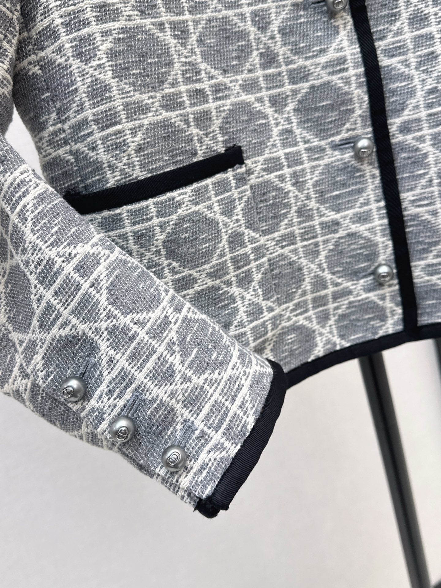 25 New limited edition rattan plaid round neck jacket