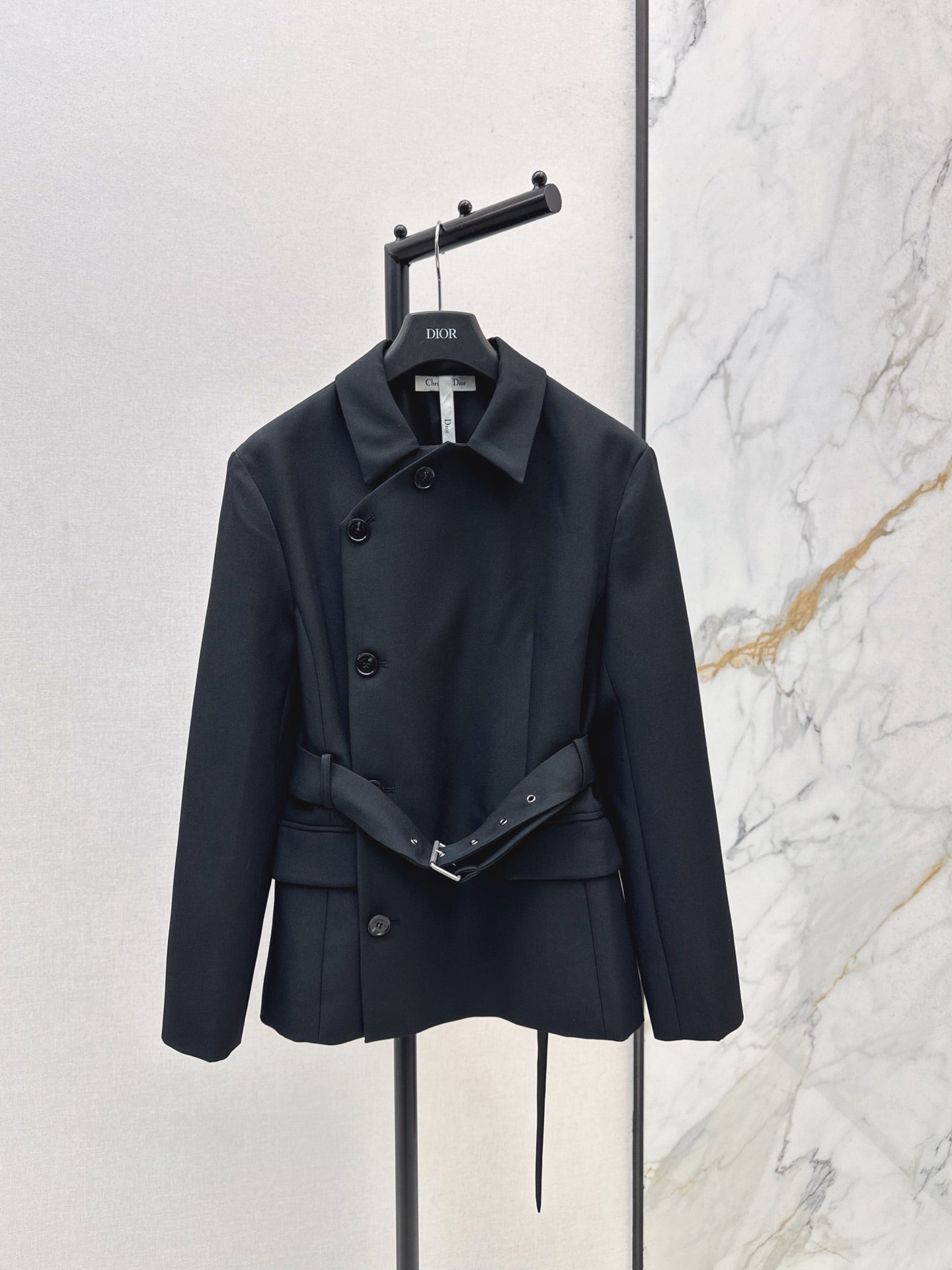 25 New slanted buckle waistband suit jacket