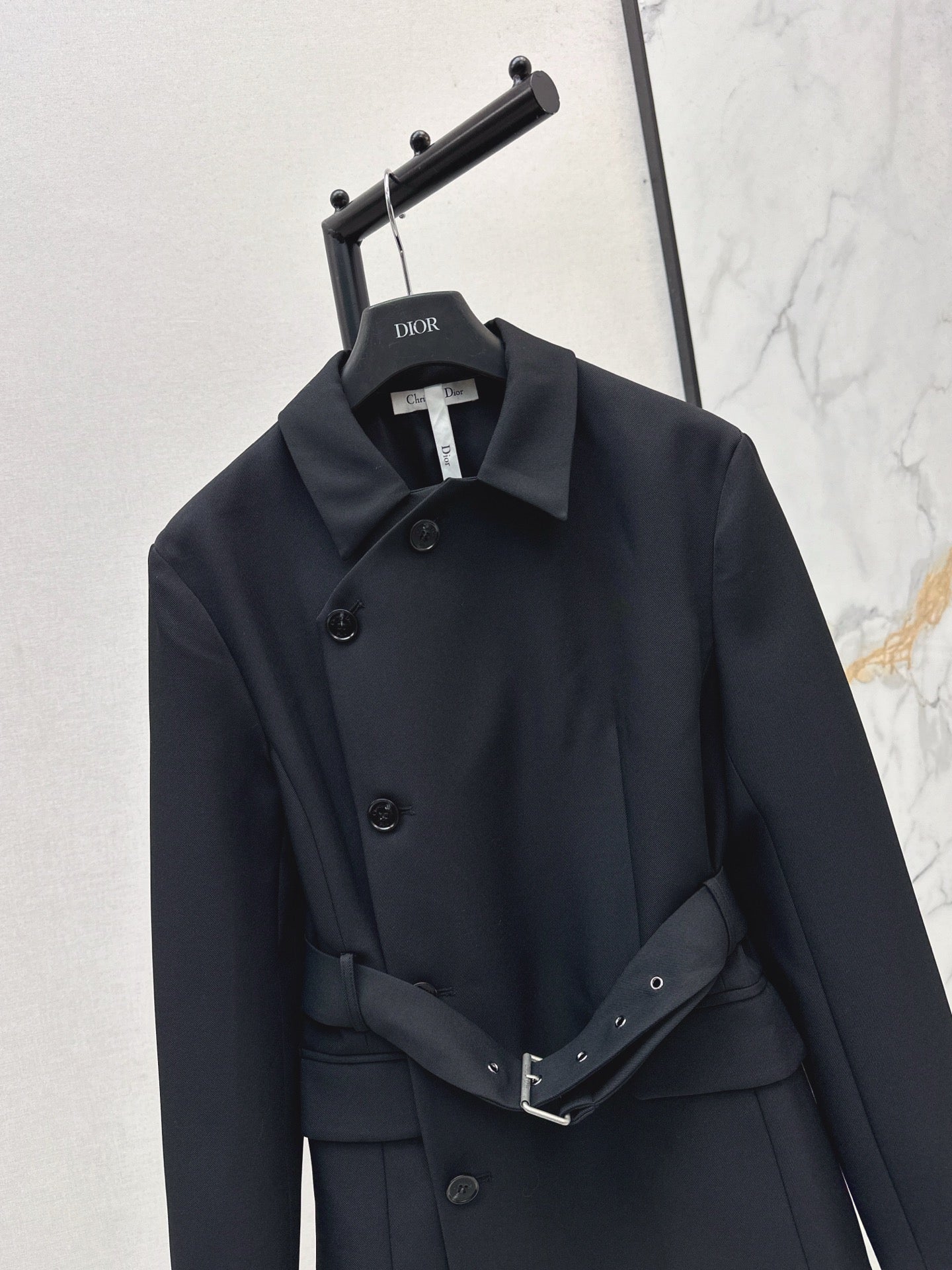 25 New slanted buckle waistband suit jacket