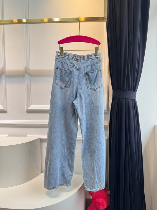 25 New distressed light wash jeans with logo letter design on waist