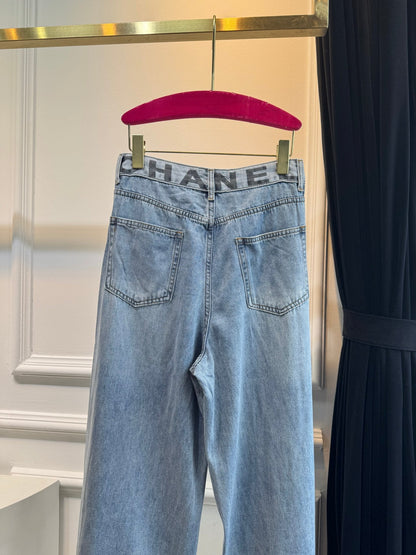 25 New distressed light wash jeans with logo letter design on waist