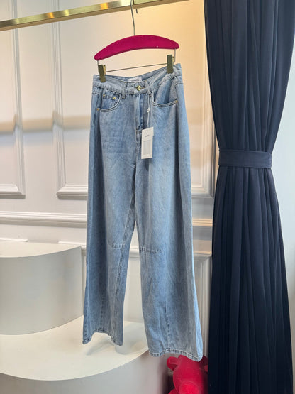 25 New distressed light wash jeans with logo letter design on waist