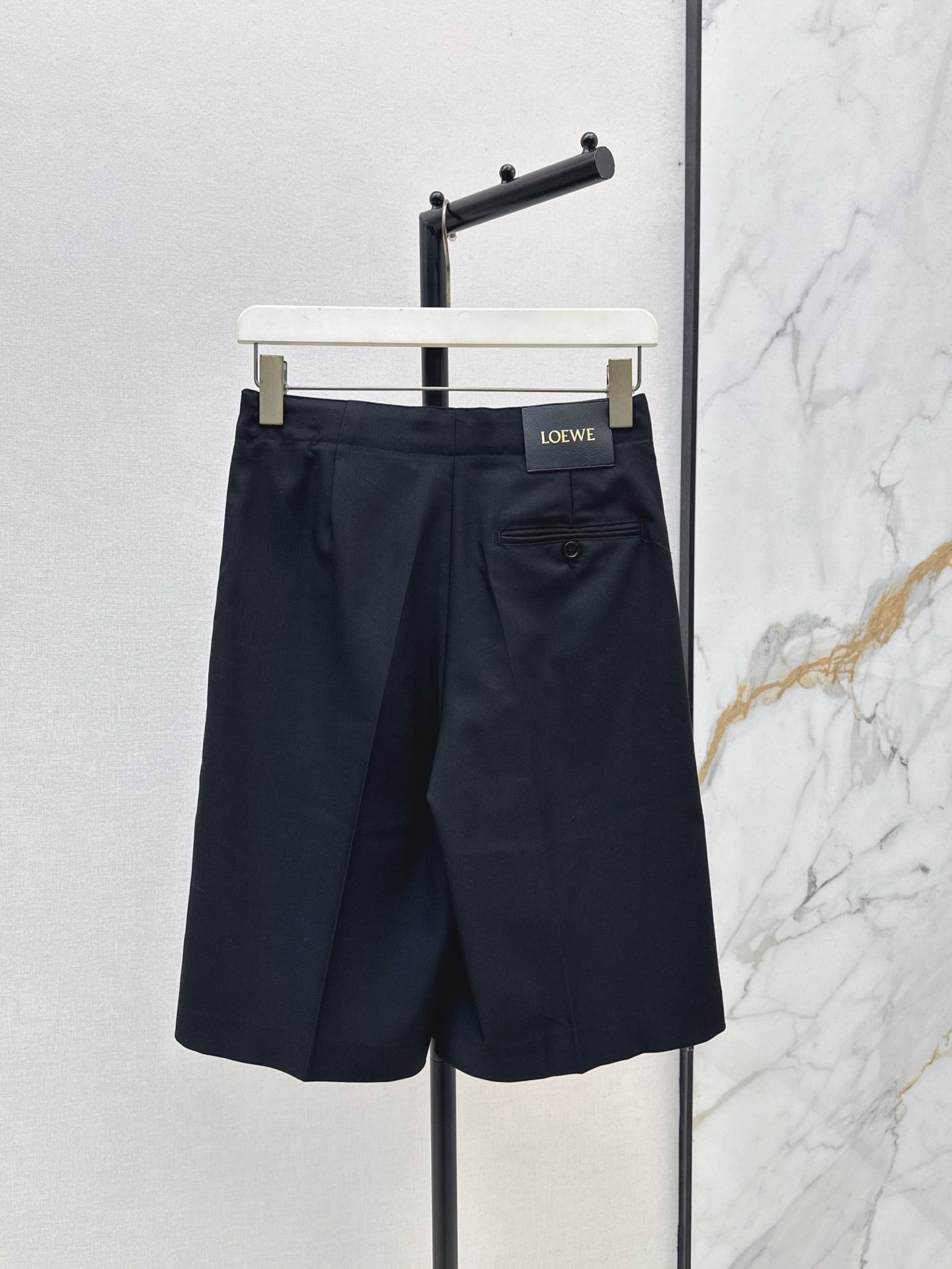 25 Leather buckle elastic high waisted pants