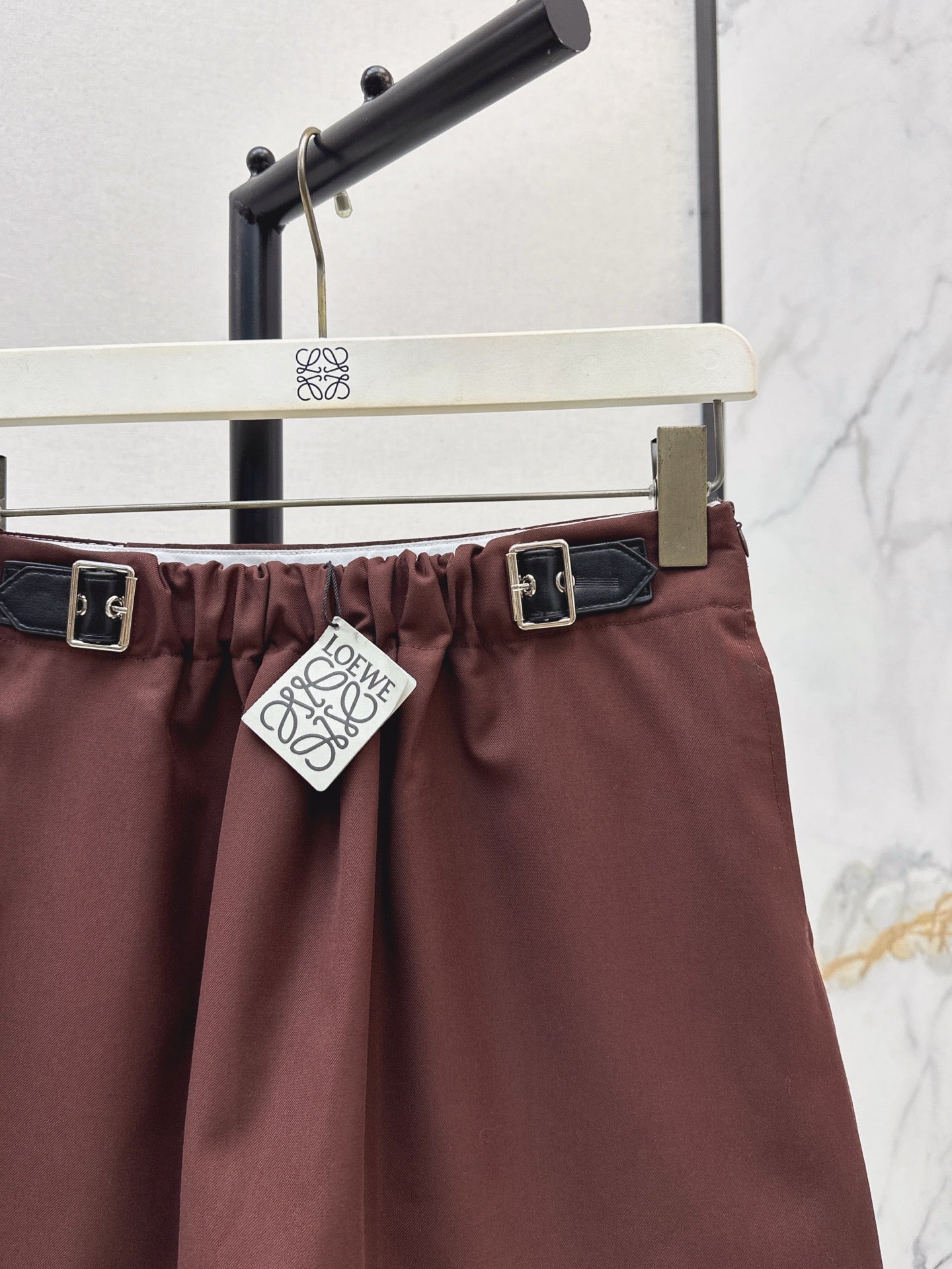 25 New leather buckle elastic pleated high waist skirt(wine red/BLACK)