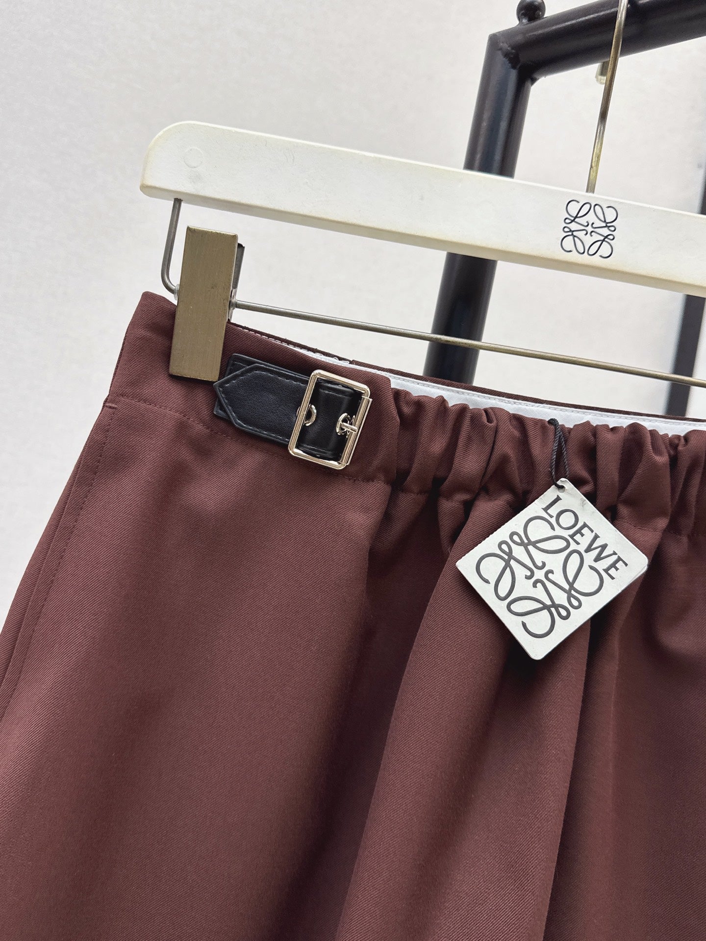 25 New leather buckle elastic pleated high waist skirt(wine red/BLACK)