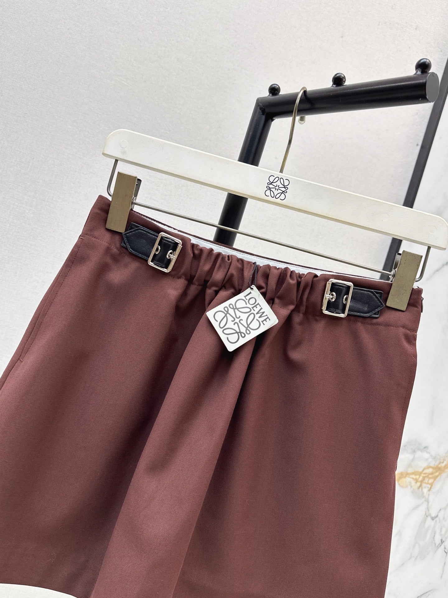 25 New leather buckle elastic pleated high waist skirt(wine red/BLACK)
