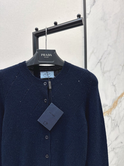 Diagonal zipper lapel knitted cashmere sweater