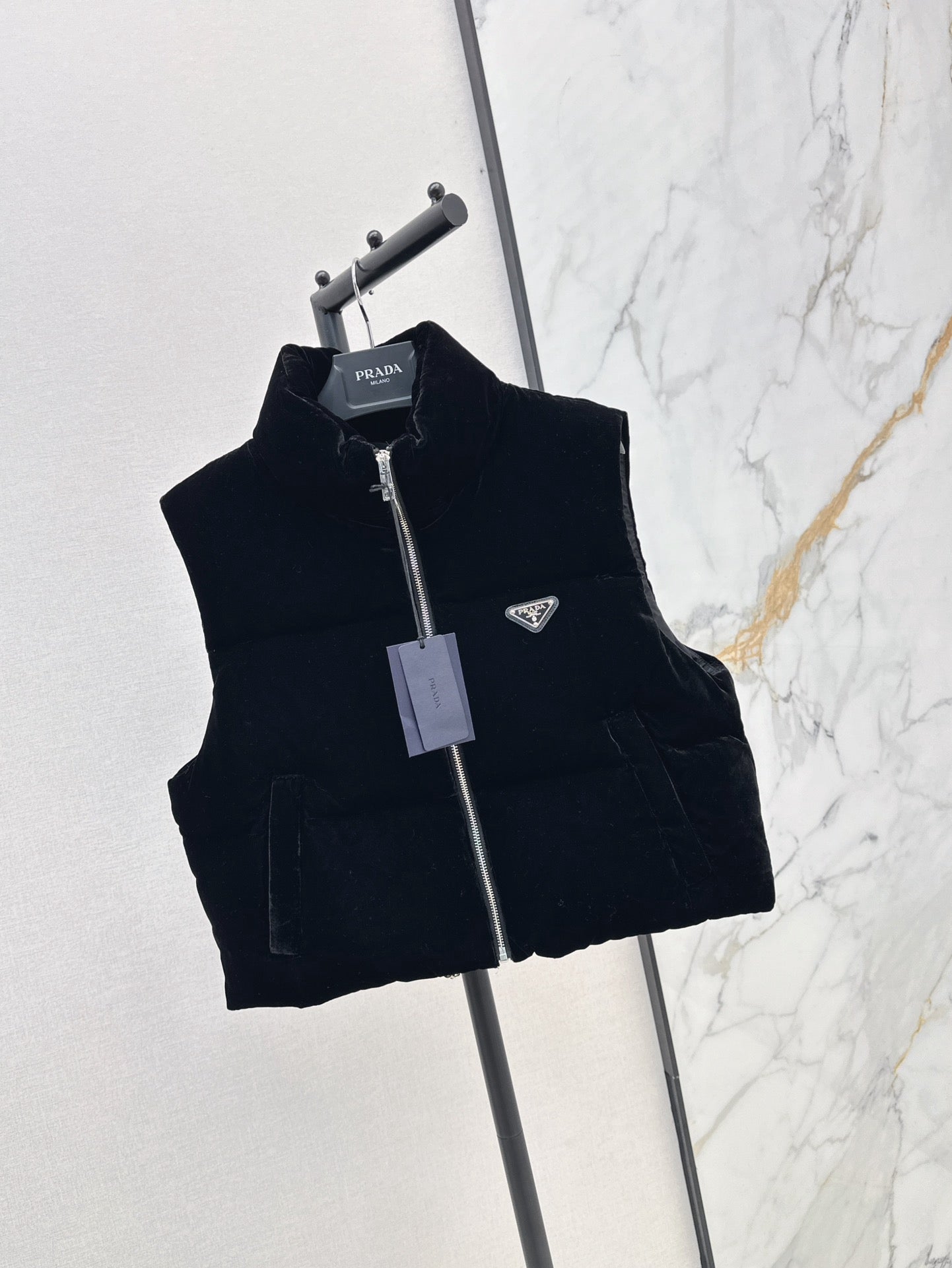 Stand collar velvet down vest
