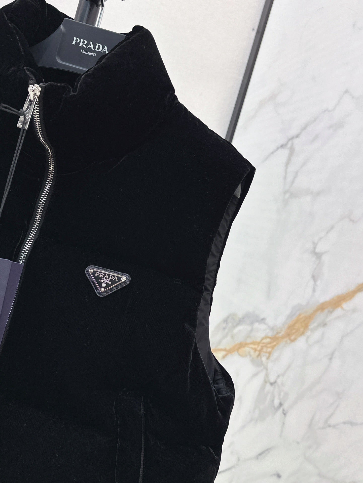 Stand collar velvet down vest