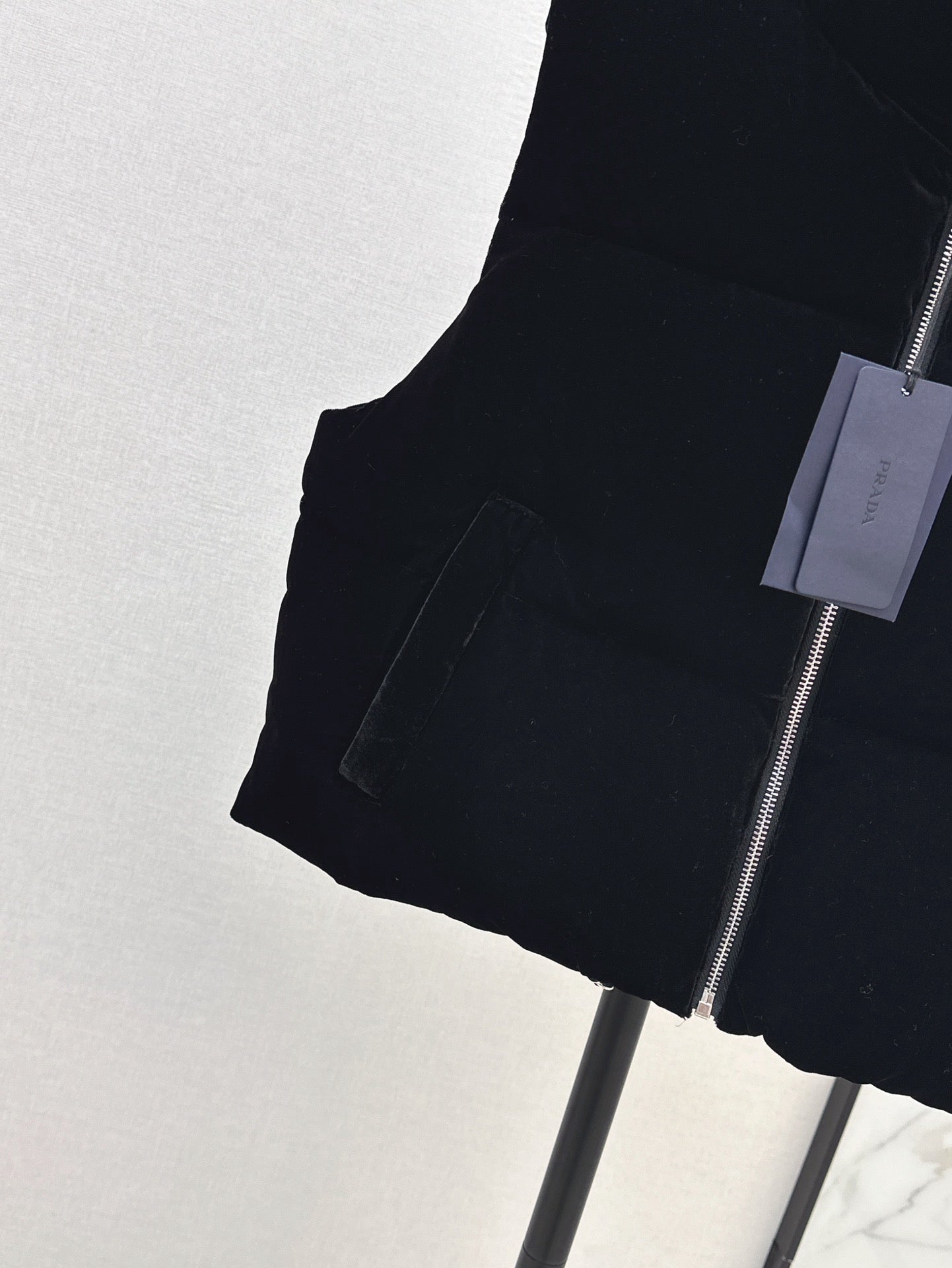 Stand collar velvet down vest