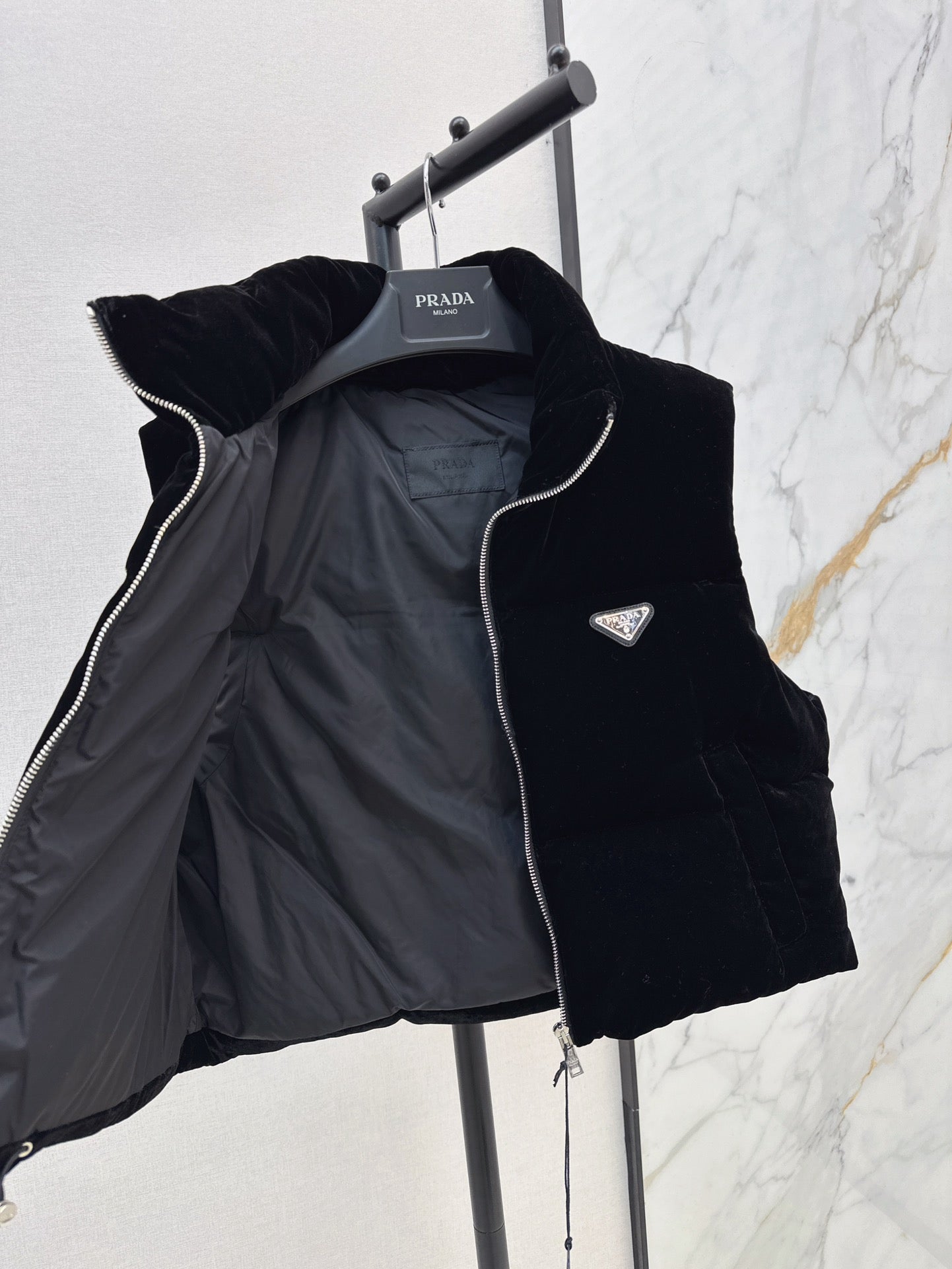 Stand collar velvet down vest