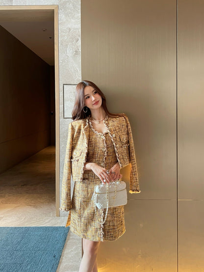 Crew neck woven jacket