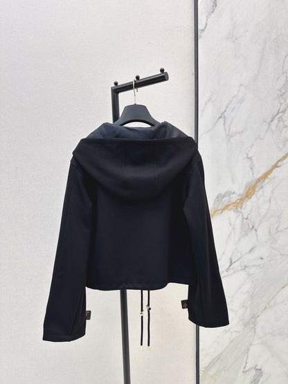 hooded long-sleeved jacket