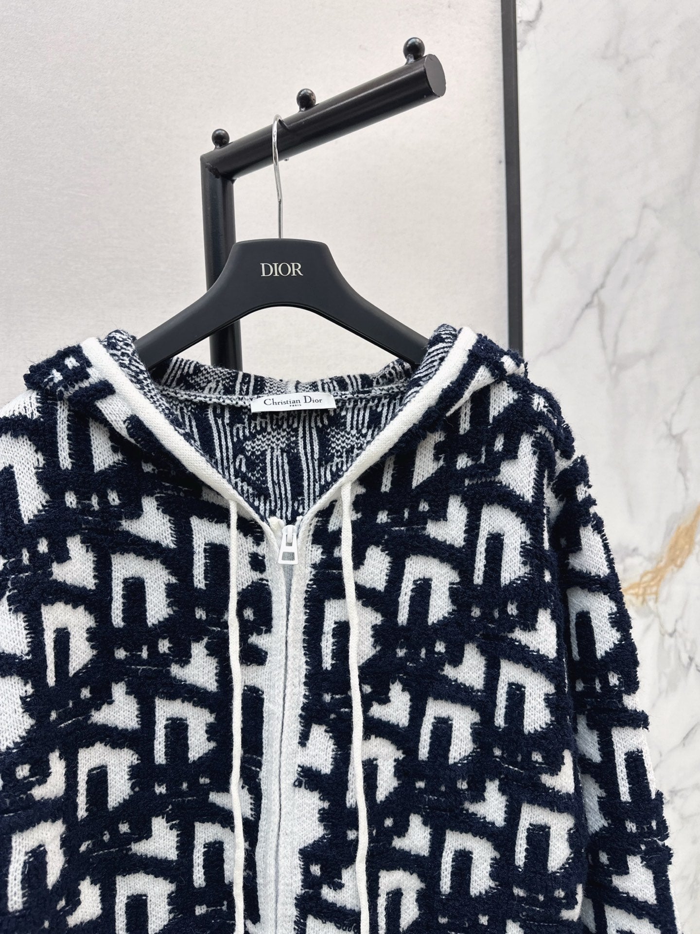 Hooded knitted cardigan