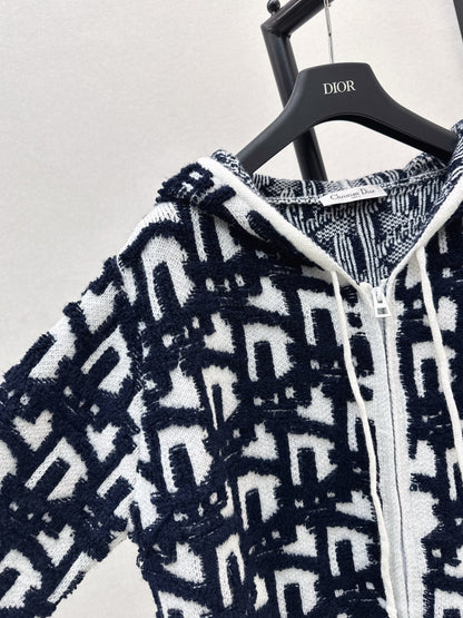 Hooded knitted cardigan