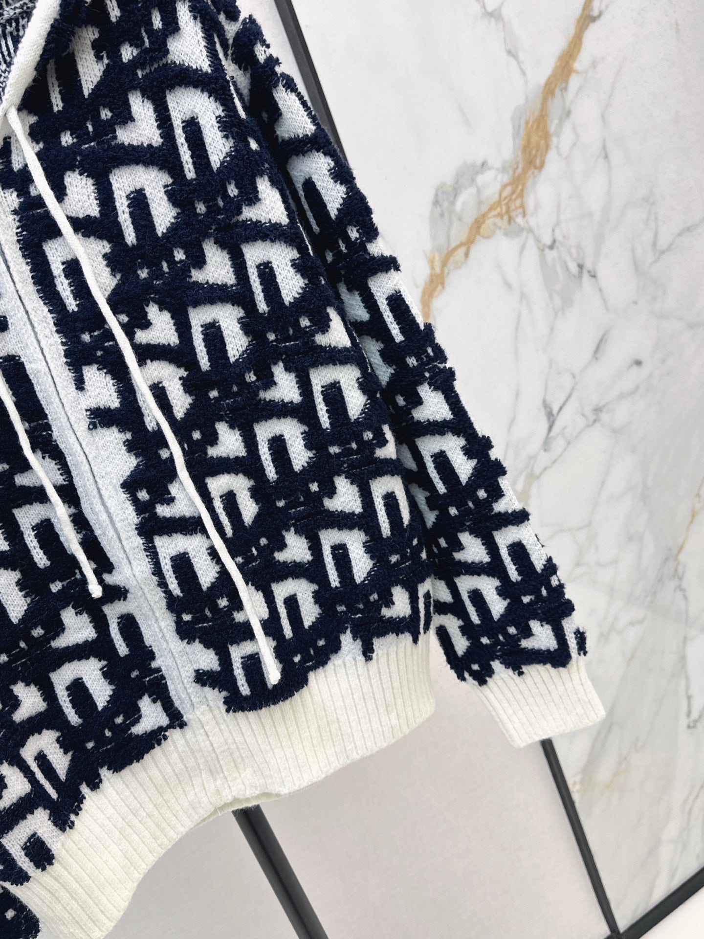 Hooded knitted cardigan