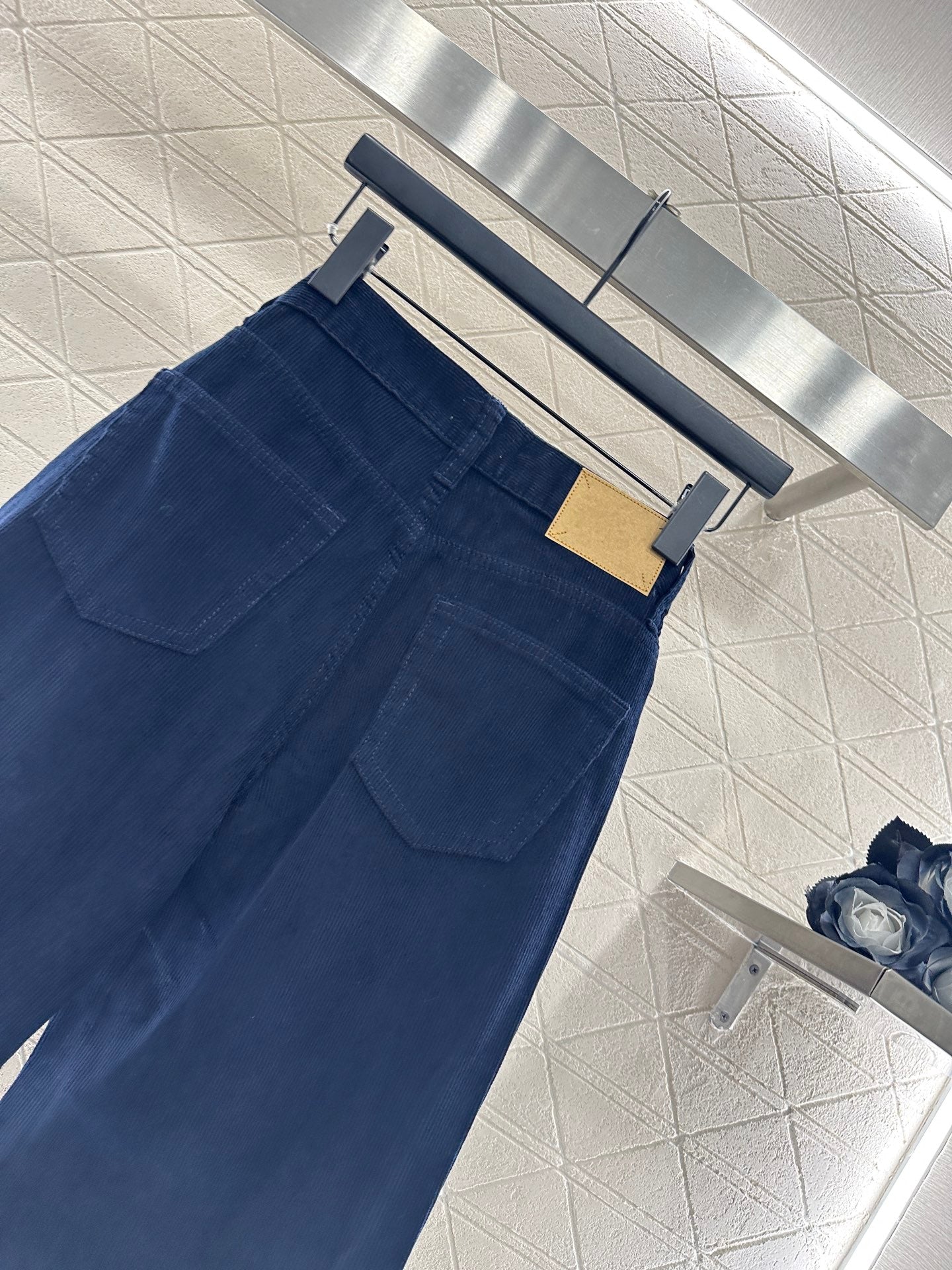 Corduroy wide-leg trousers