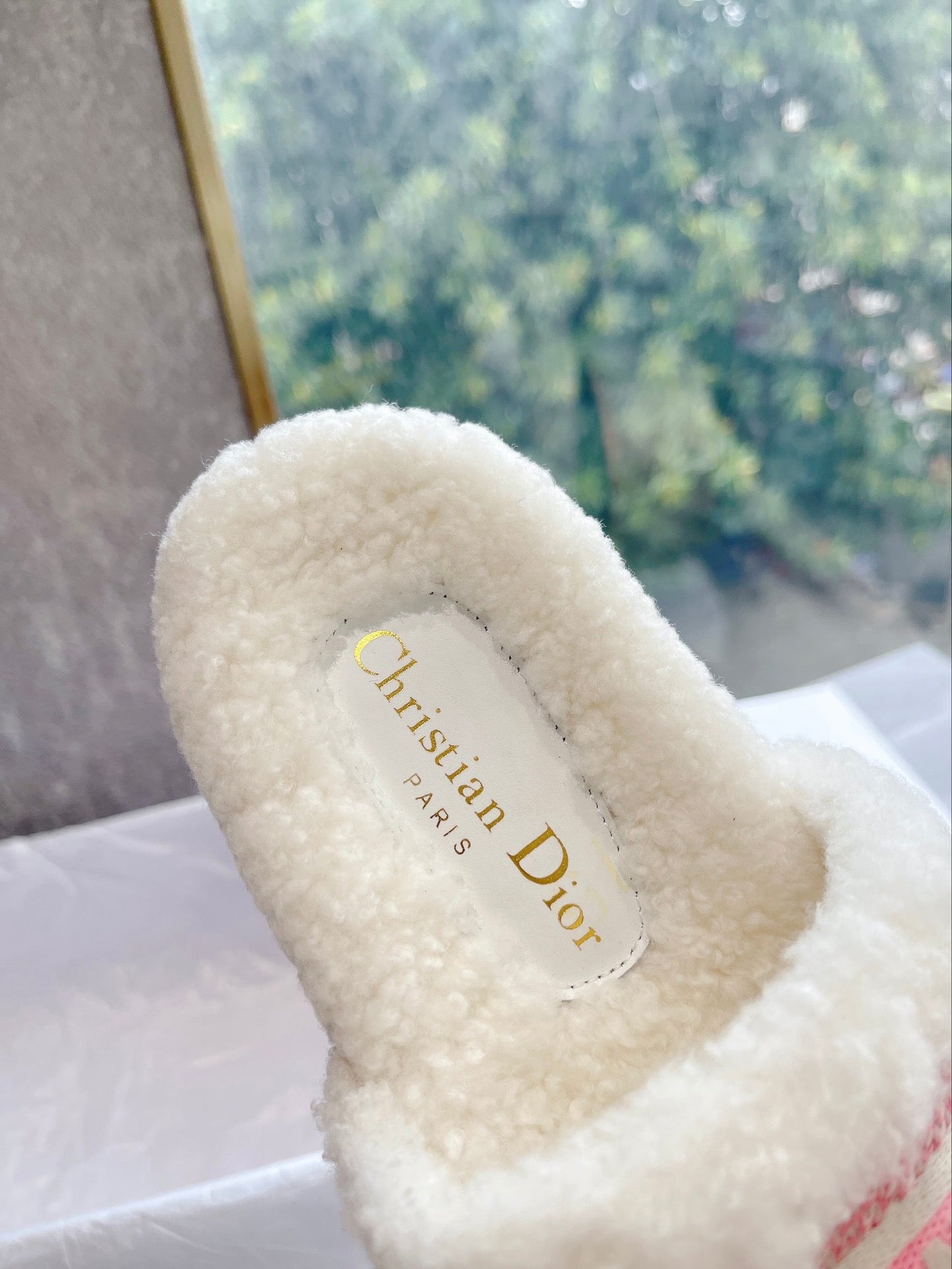 New classic letter furry slippers