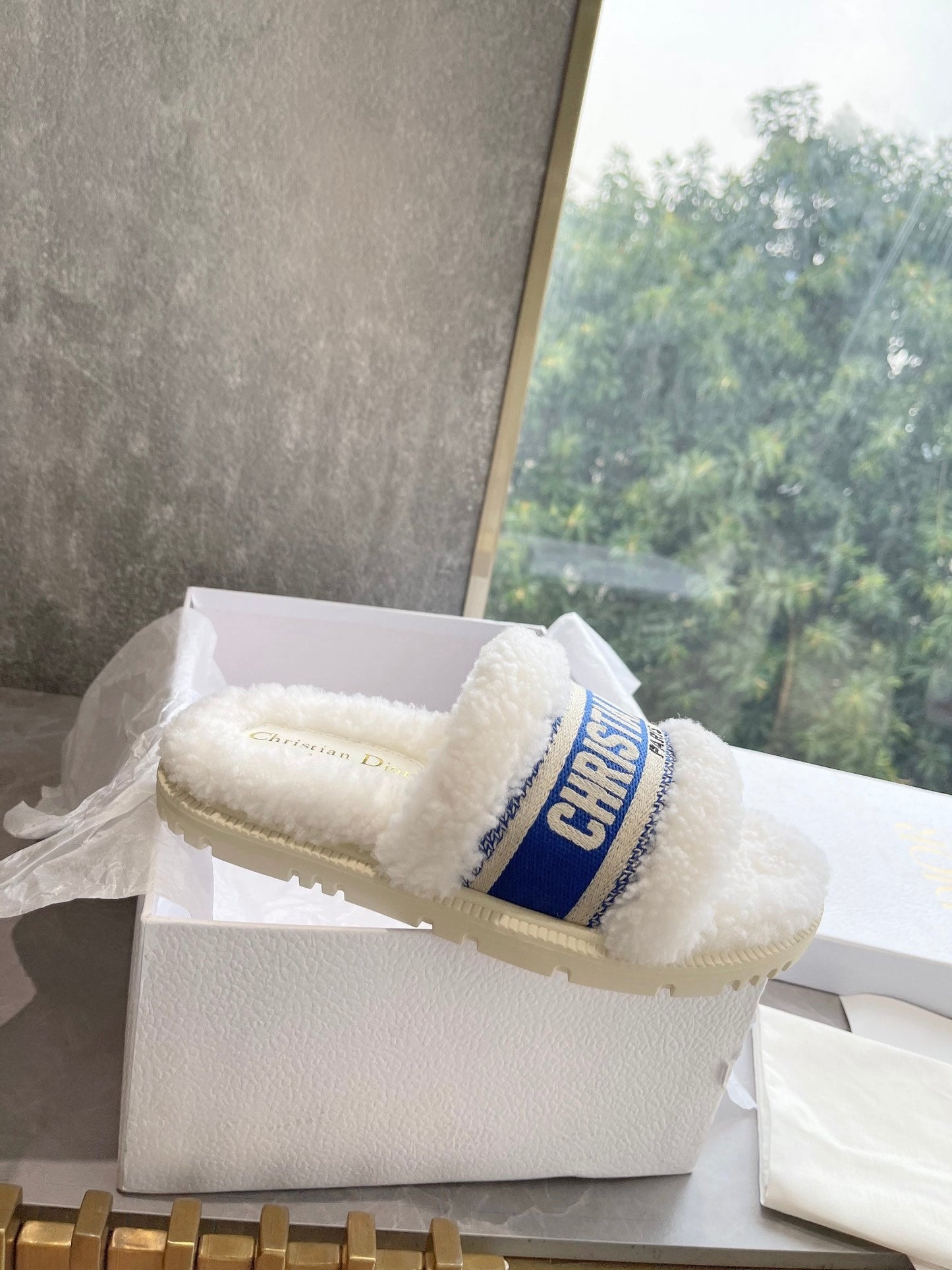 New classic letter furry slippers