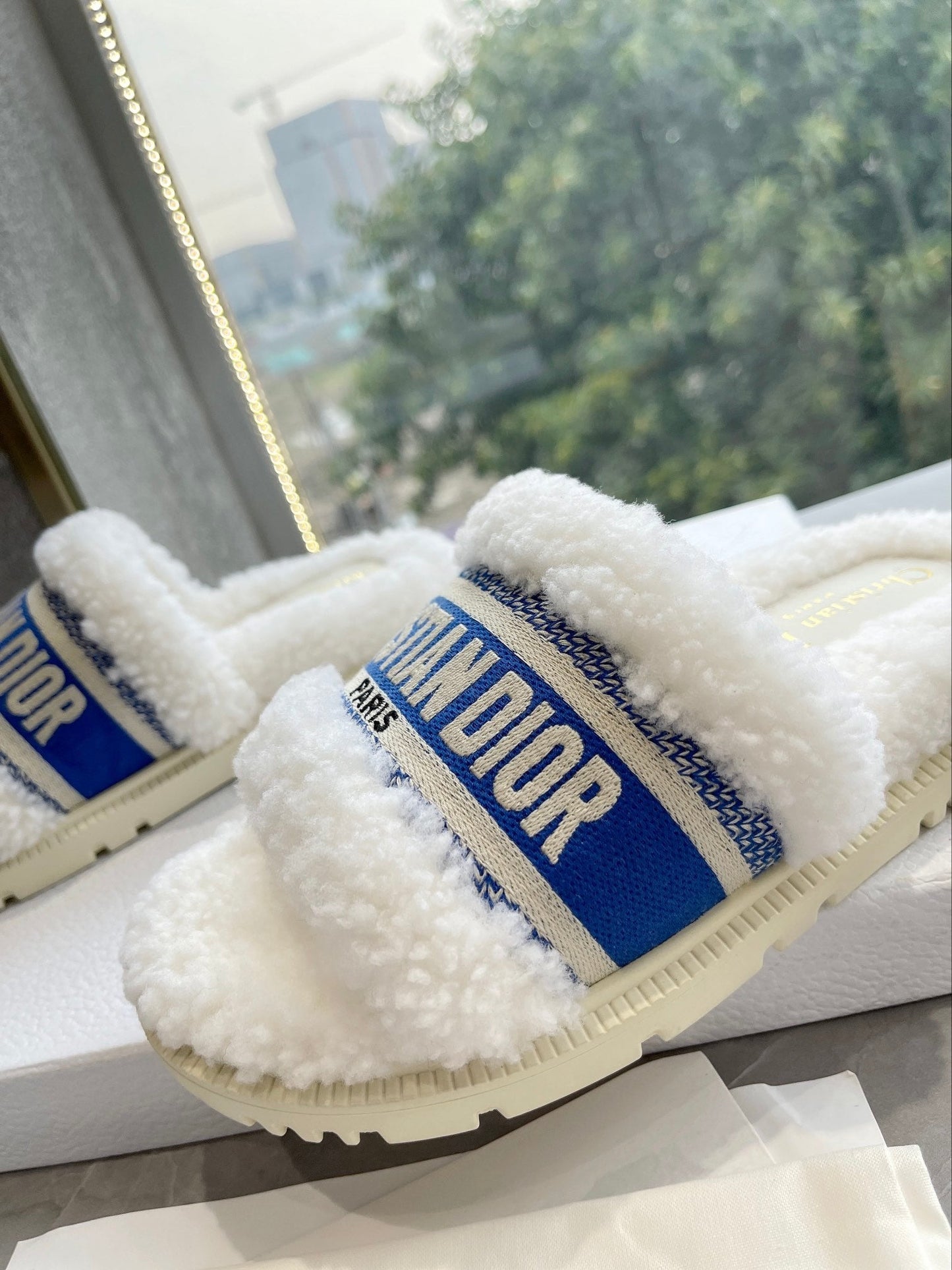 New classic letter furry slippers