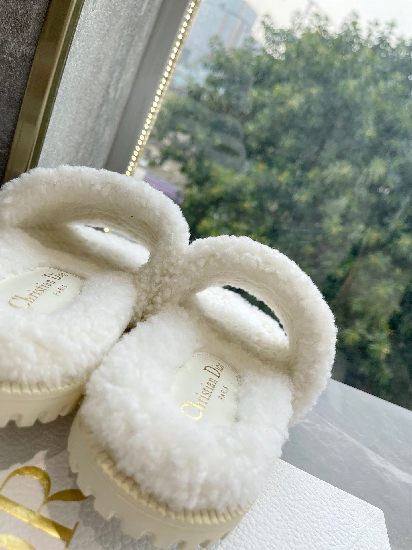 New classic letter furry slippers