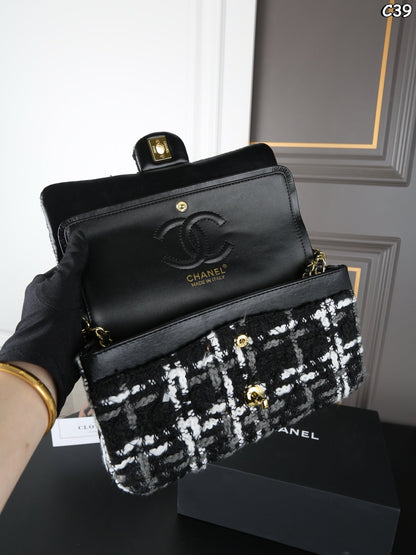 New tweed chain shoulder bag