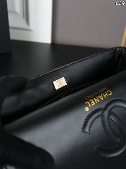 New tweed pearl chain shoulder bag