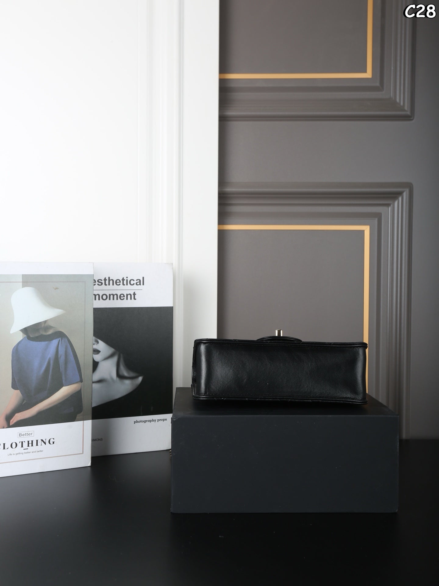 25 new mini woven hand chain bag