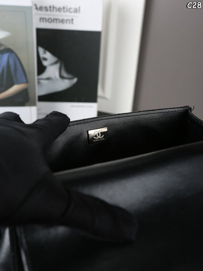 25 new mini woven hand chain bag