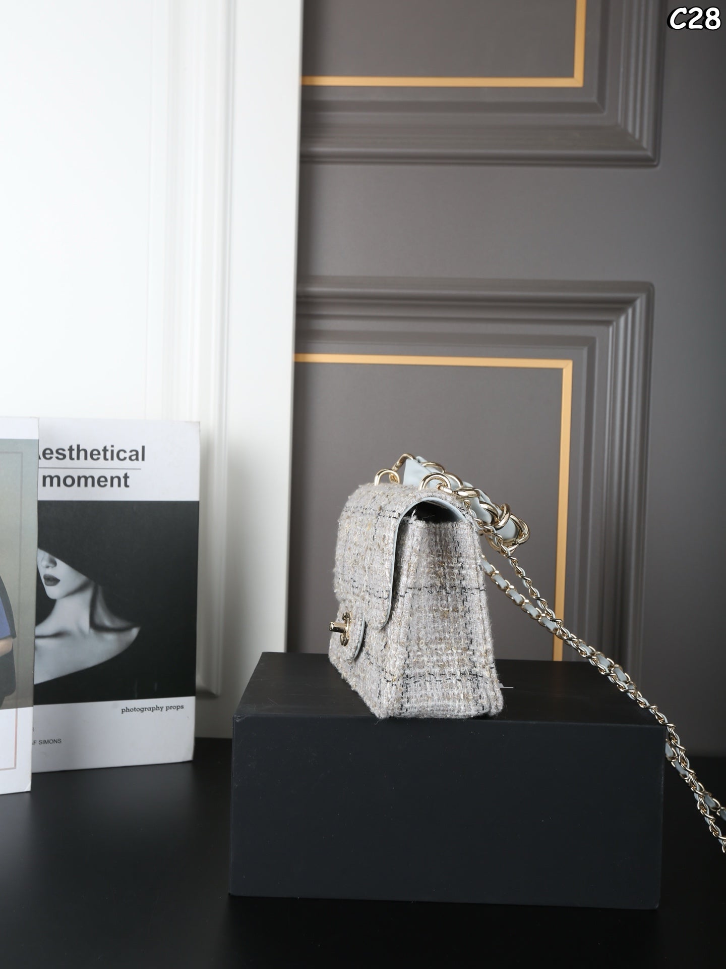 25 new mini woven tweed chain handbag