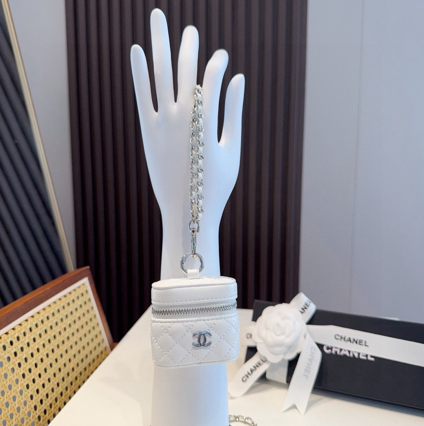 Mini crossbody earphone bag