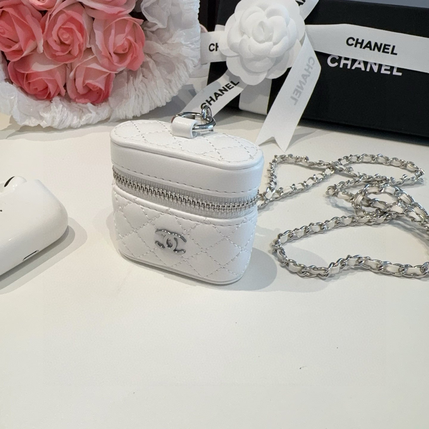 Mini crossbody earphone bag