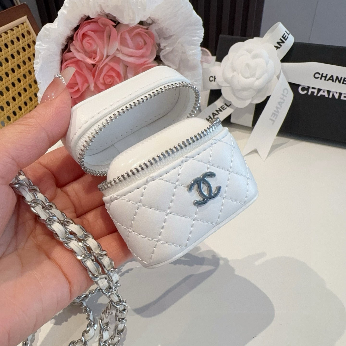 Mini crossbody earphone bag