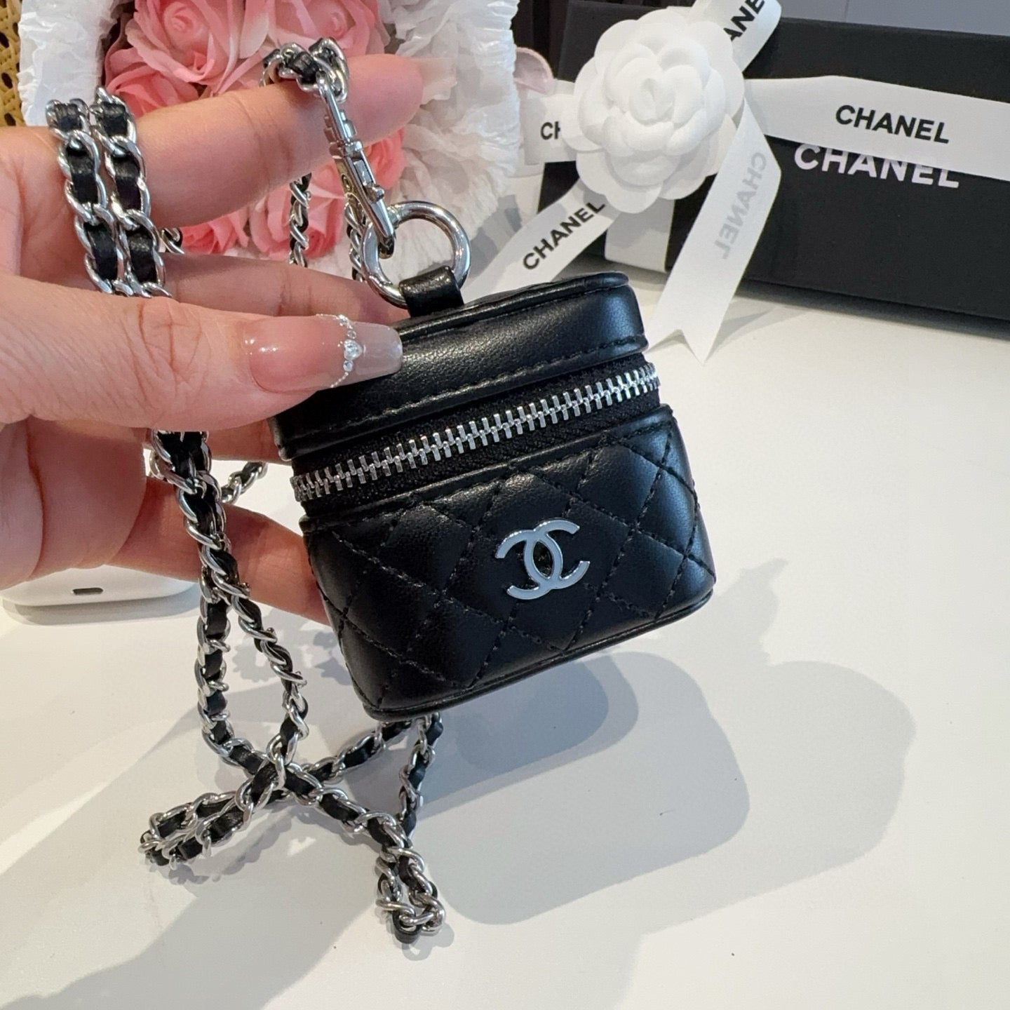 Mini crossbody earphone bag