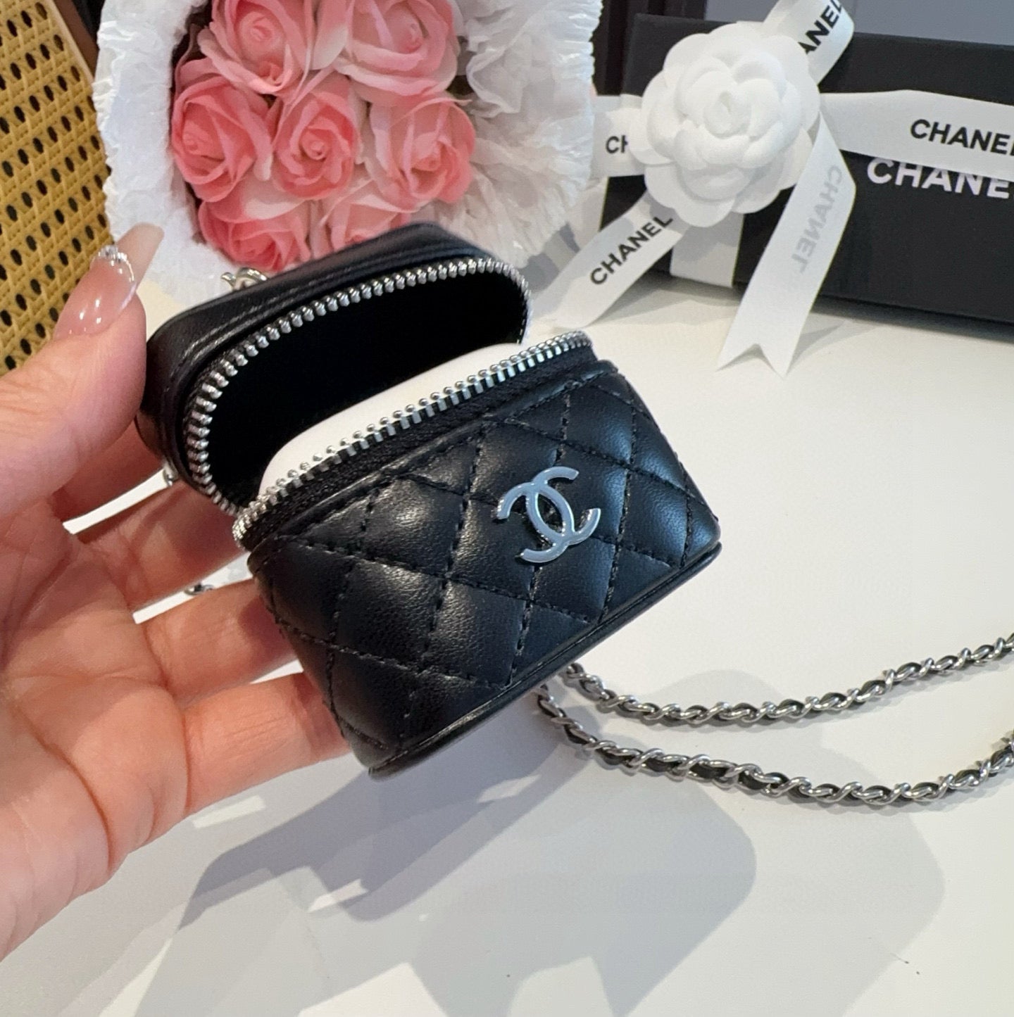 Mini crossbody earphone bag