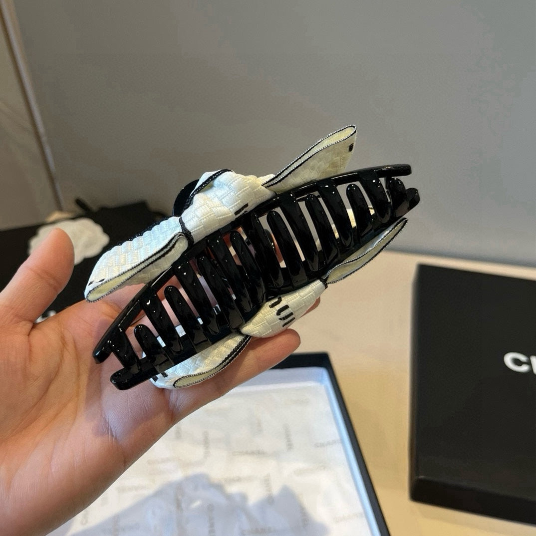 Knot decoration hair clip