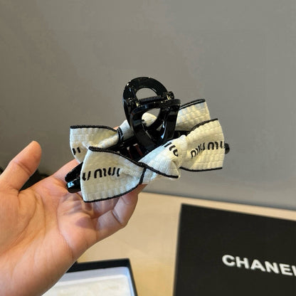 Knot decoration hair clip