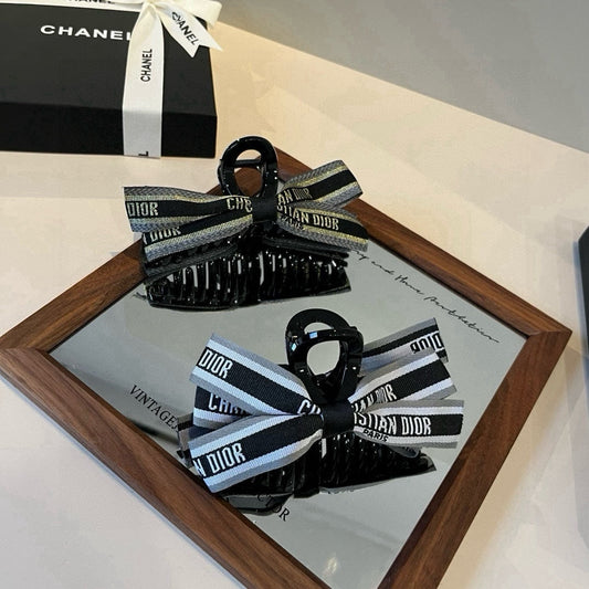 Knot decoration hair clip