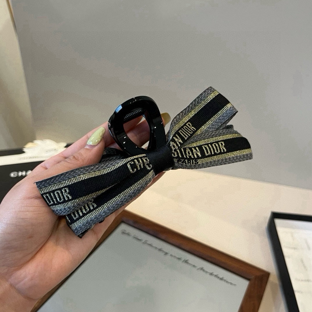 Knot decoration hair clip