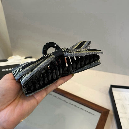 Knot decoration hair clip