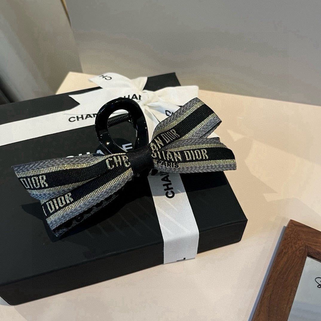 Knot decoration hair clip