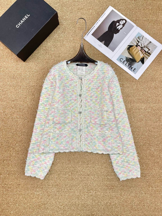 New knitted cashmere cardigan