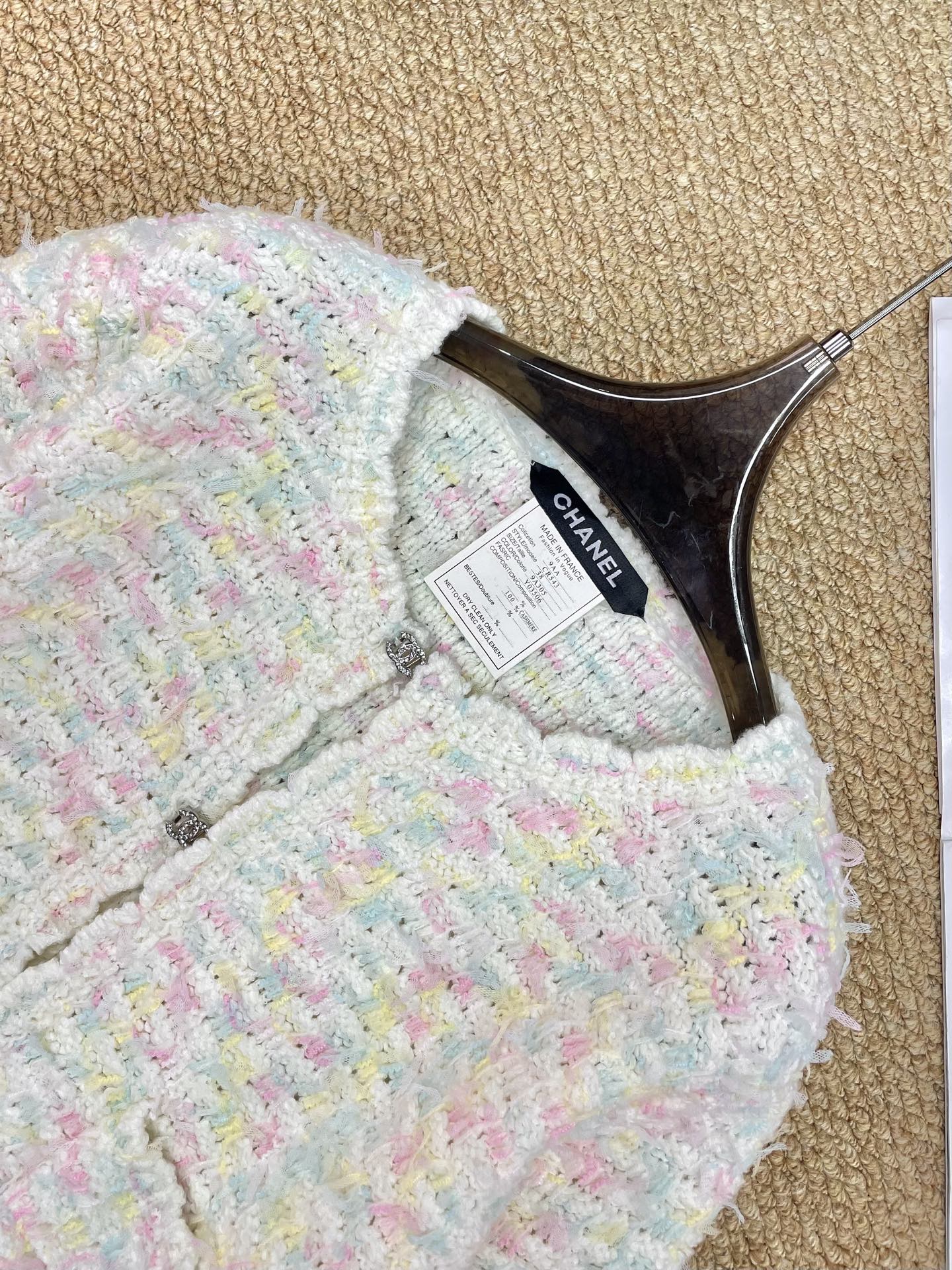 New knitted cashmere cardigan