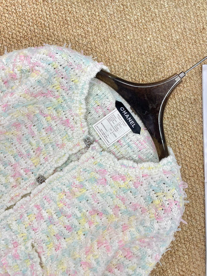 New knitted cashmere cardigan